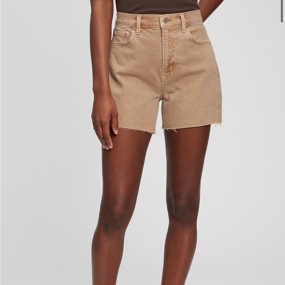 NEW Gap Washwell women’s denim shorts in Sand size 2/26R